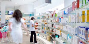 Con el listado de cursos de farmacia obtendrás los conocimientos necesarios para la elaboración, ventas y almacenaje de medicamentos.