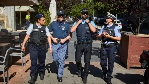 Policía