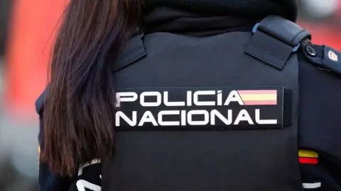 Policía