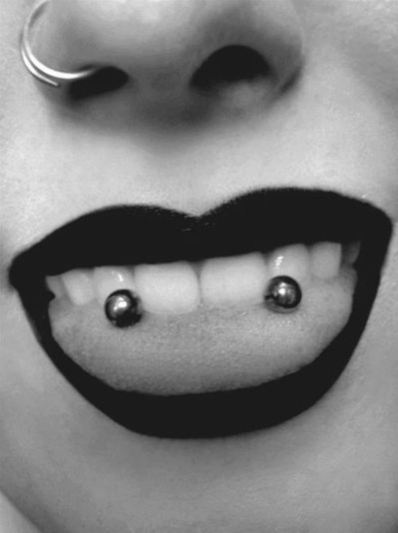 Problemas por usar piercing en la boca  imagen 1